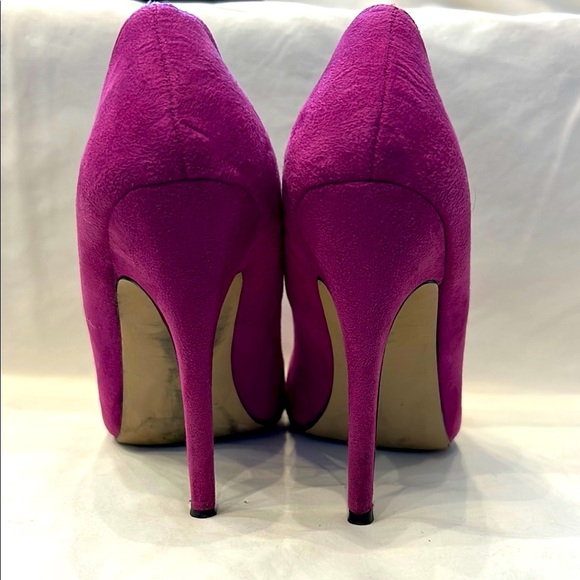 🔥3 for $12. Magenta High Heeled Pump with Stiletto Heel and Suede Material - Picture 3 of 6